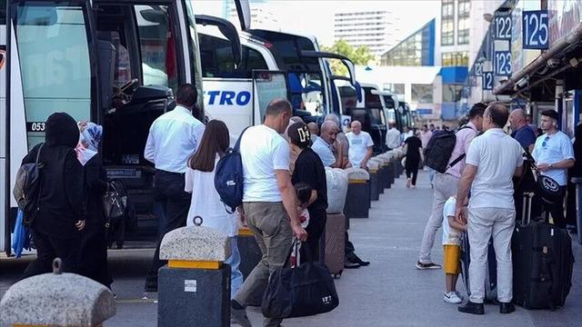 Türkiye'nin her yerinden otobüslere talep yağdı: Firmalar şoförler için harekete geçti