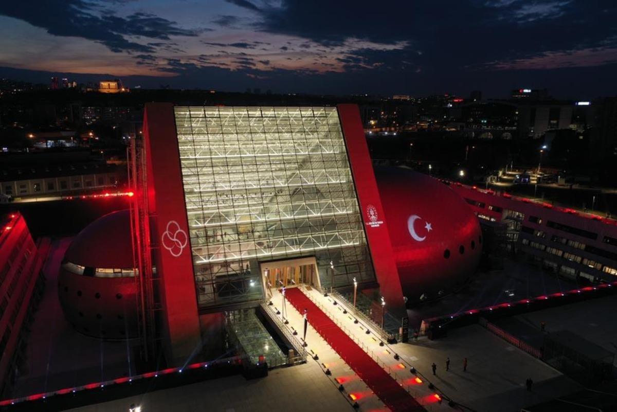 CSO Ada Ankara da sanat ş&ouml;leni! Bakan Ersoy yeni sezon programını duyurdu: D&uuml;nya yıldızları geliyor 2