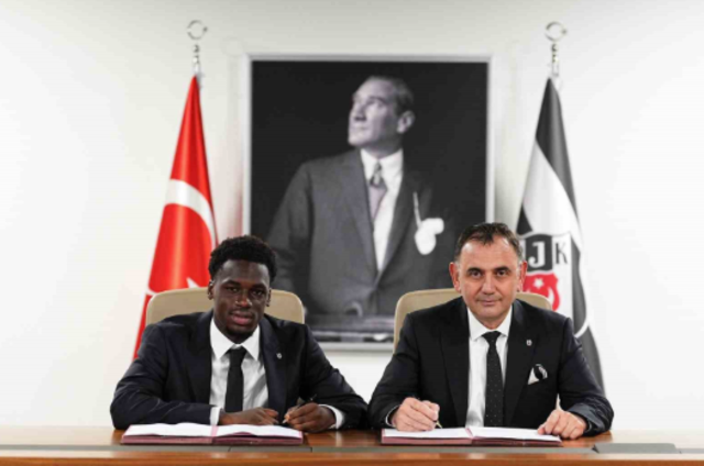 Beşiktaş'tan bir transfer daha! Siyah-Beyazlılar Ernest Poku’yu resmen açıkladı