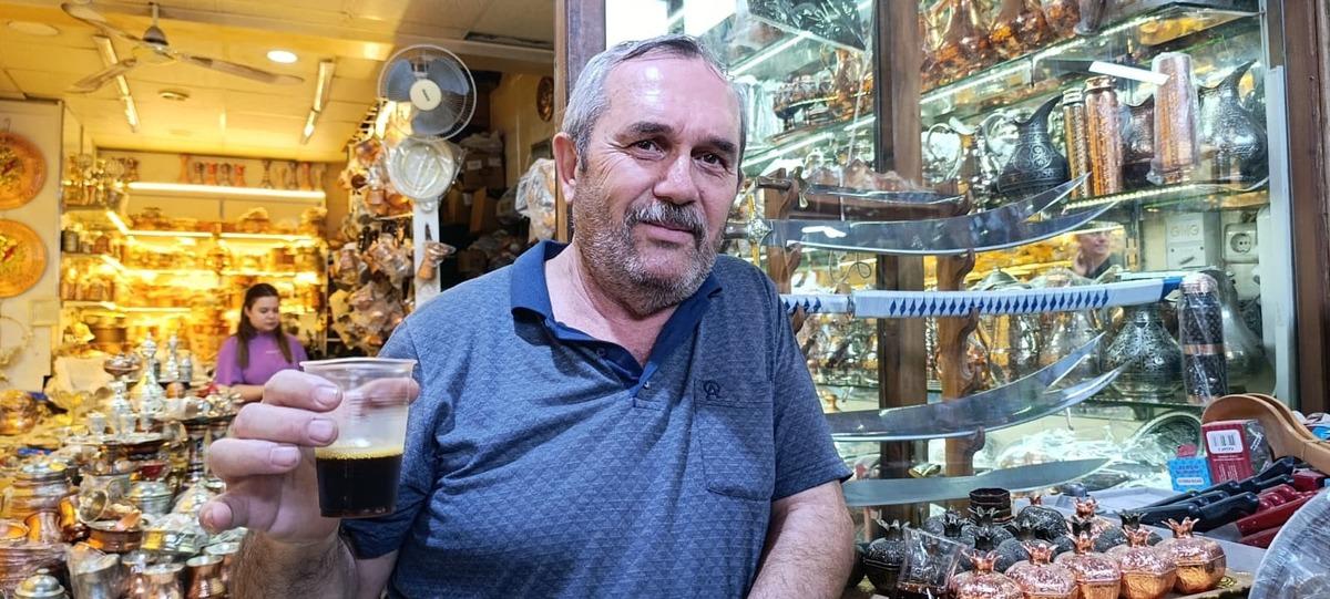 15 dakikada çay gibi demleniyor: "Kahramanmaraş ın milli içeceği" şifa saçıyor 2