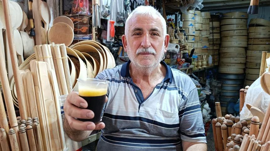 15 dakikada &ccedil;ay gibi demleniyor: "Kahramanmaraş'ın milli i&ccedil;eceği" şifa sa&ccedil;ıyor