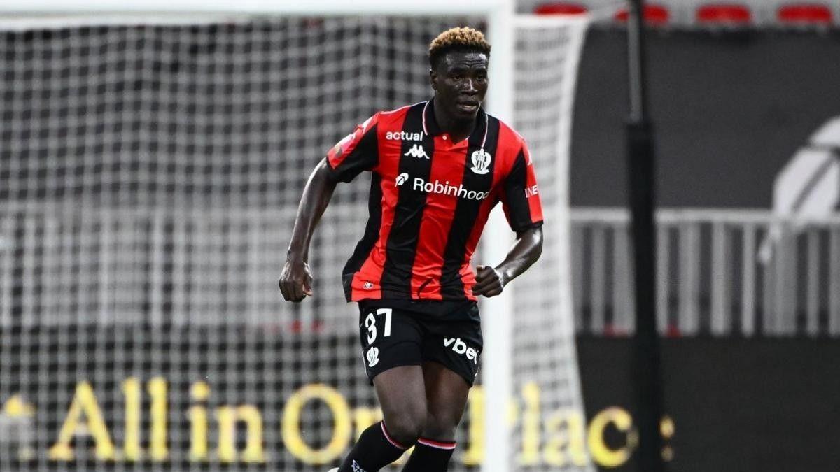 Aziz Yıldırım dan Şampiyonlar Ligi hediyesi! Kazanır kazanmaz transfer: İstanbul a geldi 2