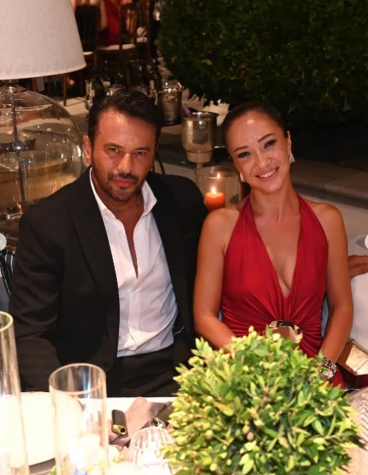 Emre Altuğ ve sevgilisi Pınar Y&uuml;zbaşıgil den poz! G&ouml;zlerden uzak tutuyordu 1