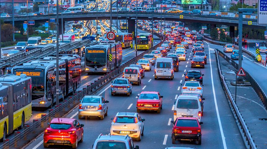 Saat verildi: 14 Eyl&uuml;l'de &uuml;cretsiz! Ek seferlerle y&uuml;zbinlerce ara&ccedil; trafikten &ccedil;ekilecek