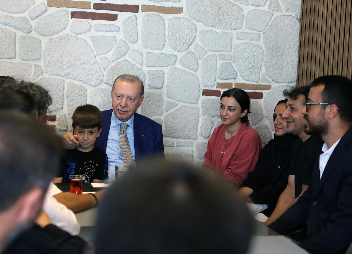 Cumhurbaşkanı Erdoğan, vatandaşlarla bir araya geldi 2