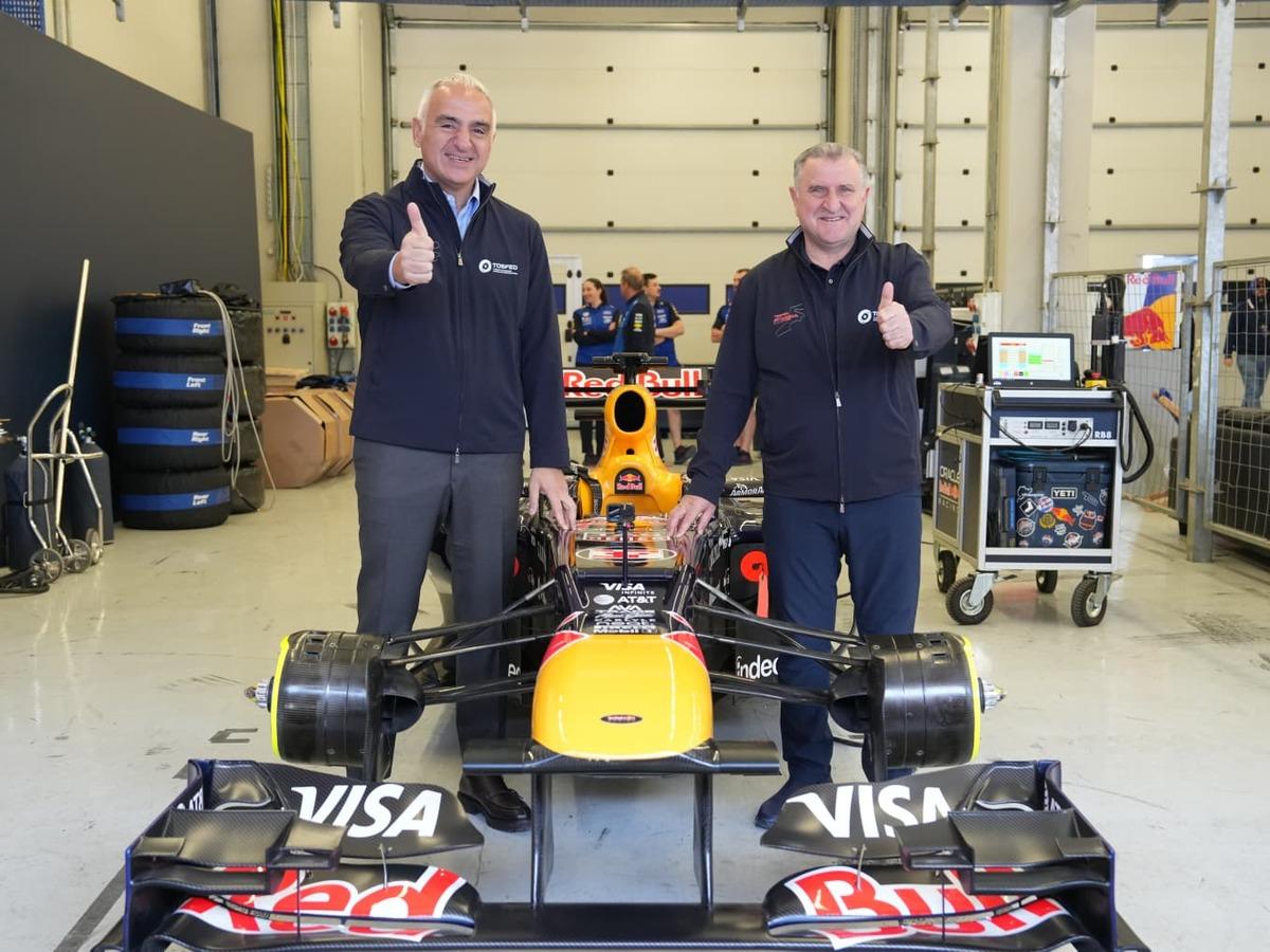 Bakan Ersoy müjdeyi verdi: İstanbul Park 2031’e kadar F1 takviminde 1