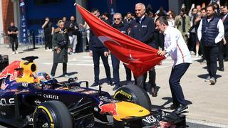 Bakan Ersoy müjdeyi verdi: İstanbul Park 2031’e kadar F1 takviminde