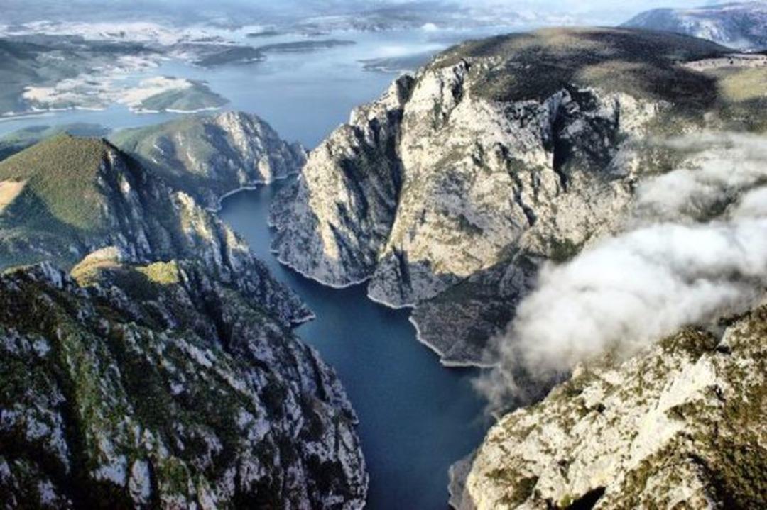 T&uuml;rkiye'nin 2. b&uuml;y&uuml;k kanyonu turistlerin yeni g&ouml;zdesi oldu