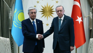 Cumhurbaşkanı Erdoğan, Kazakistan Cumhurbaşkanı Tokayev ile g&ouml;r&uuml;şt&uuml;