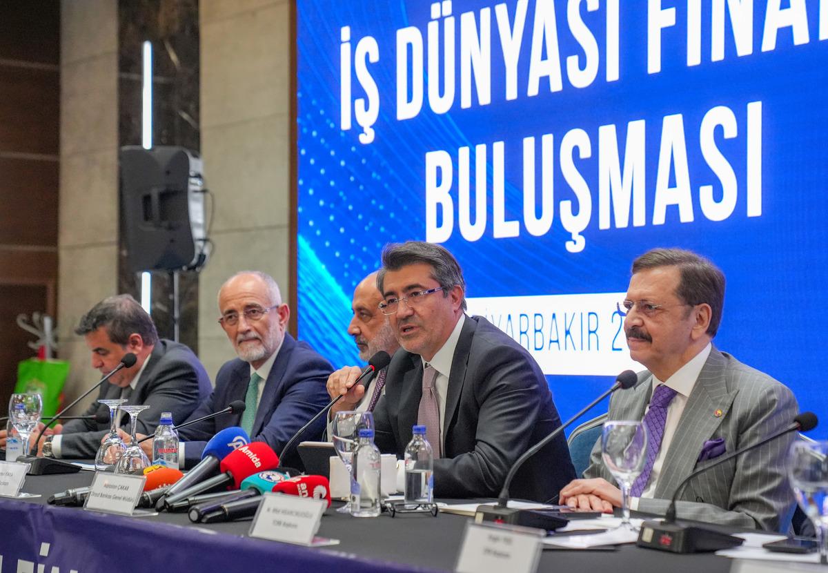 Kredi çekeceklerin beklediği haber! Faizlerde 2-3 puanlık indirim geliyor: Tarih verildi 5
