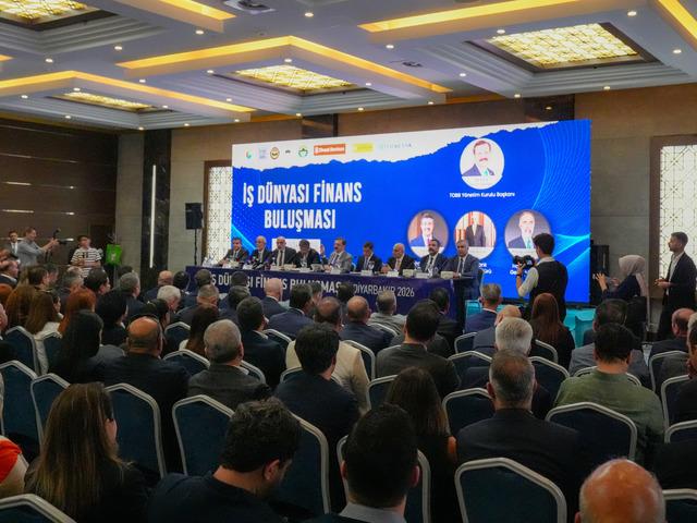 Kredi &ccedil;ekeceklerin beklediği haber! Faizlerde 2-3 puanlık indirim geliyor: Tarih verildi