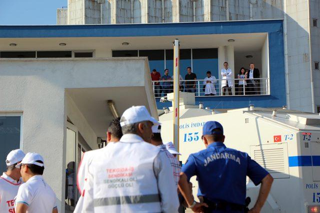 Bolu'da makarna fabrikasında işçiler greve çıktı