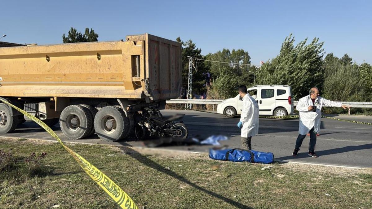 Sivas'taki feci kazada motosiklet sürücüsü hayatını kaybetti - Güncel Haberler