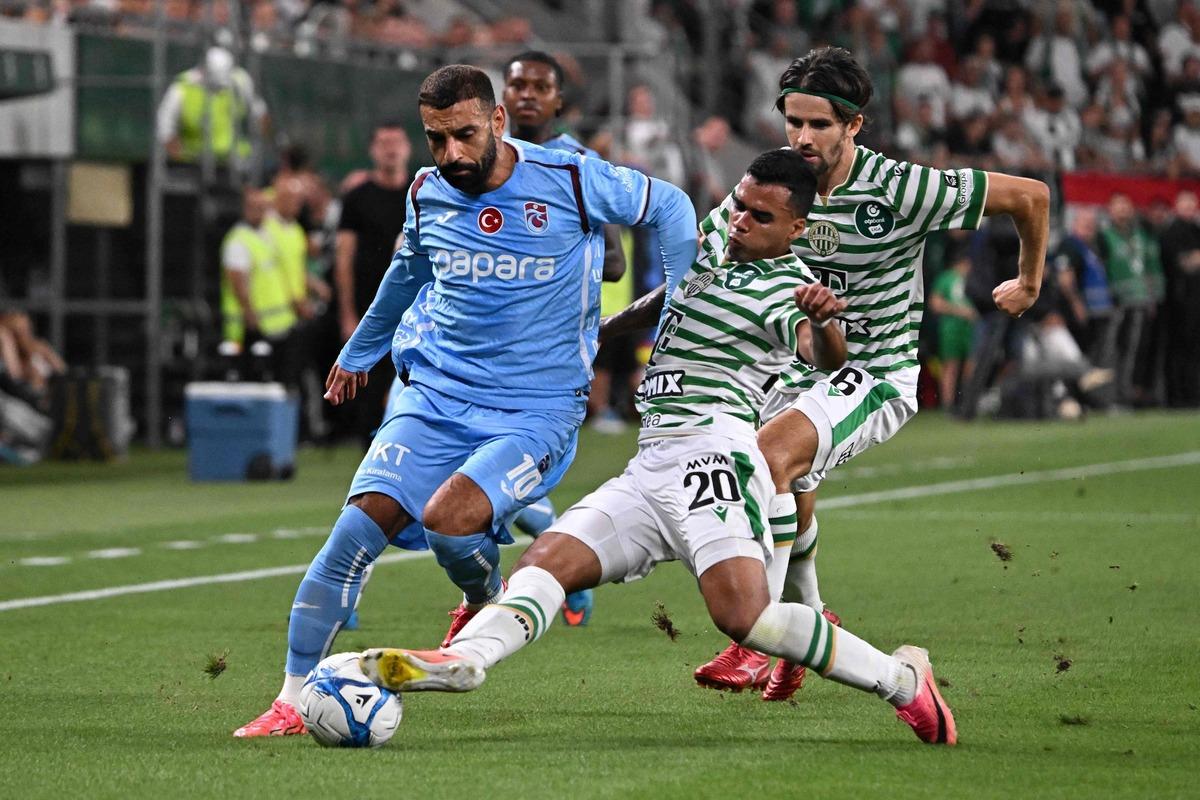 Trabzonspor da Fatih Tekke Ferencvaros maçının ardından istifa etti! 3