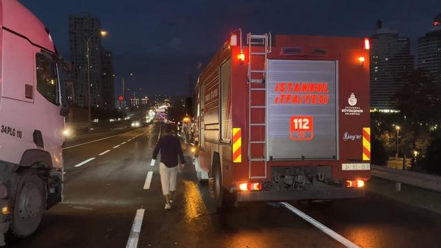 Esenyurt ta 11 ara&ccedil; birbirine girdi: 2 si ağır 6 yaralı var! 5