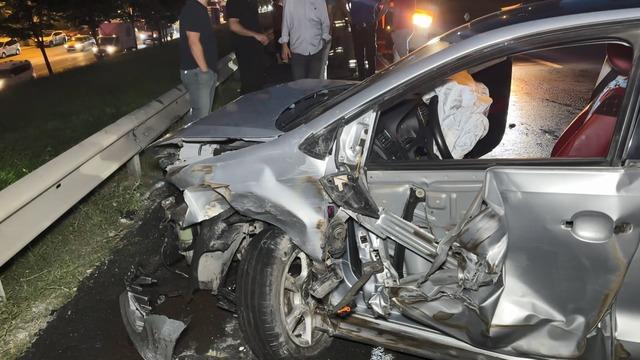 Esenyurt ta 11 ara&ccedil; birbirine girdi: 2 si ağır 6 yaralı var! 4