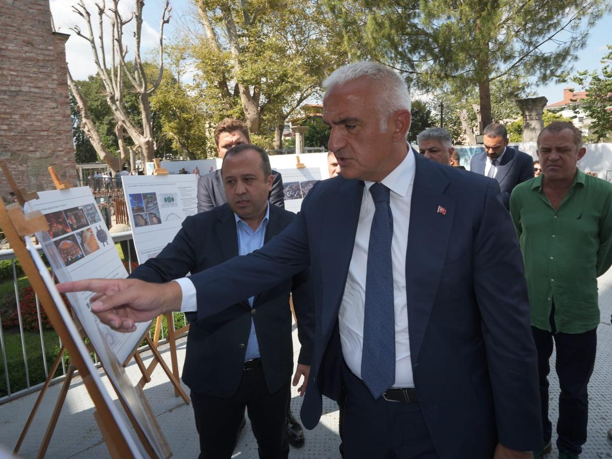 “Fatih’in emaneti” diyerek duyurdu! Cumhuriyet tarihinin en kapsamlı restorasyonunda son durum 7
