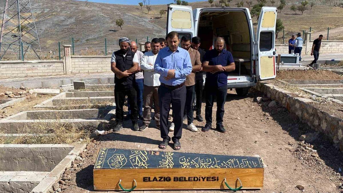 Piknikte talihsiz son: 10 yaşındaki kıza isabet eden yıldırım can aldı - Güncel Haberler