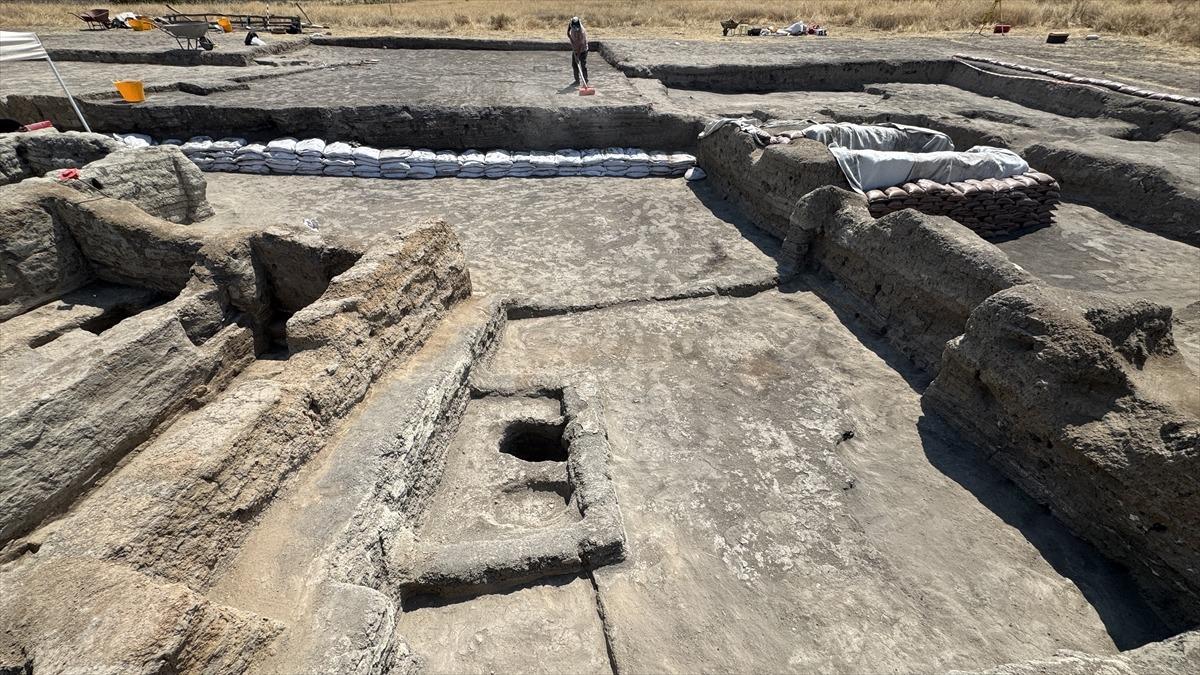 Çatalhöyük te tüyler ürperten keşif! M.Ö. 6000 yıllarının "Ölüler Evi" 3