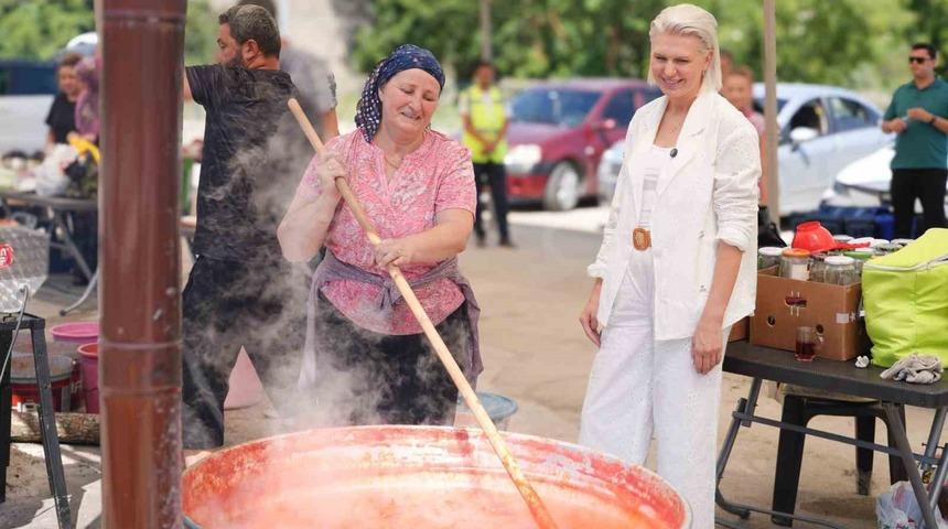 Sal&ccedil;a kazanları kaynamaya başladı
