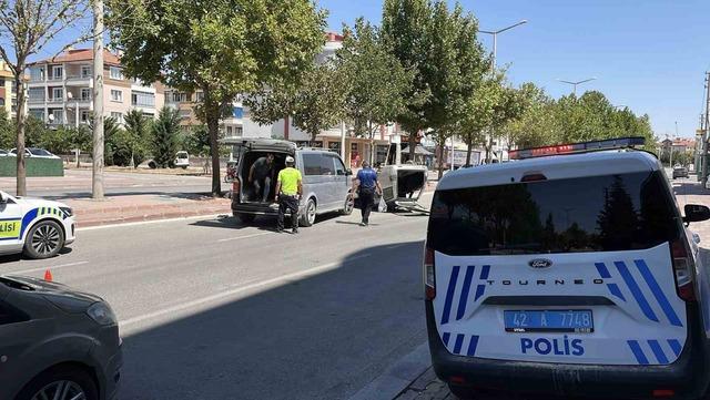 Kontrolden çıkıp takla atan araç sürücüsü yaralandı 3