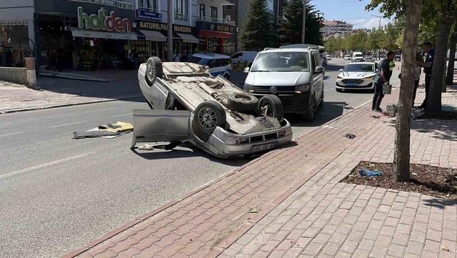 Kontrolden çıkıp takla atan araç sürücüsü yaralandı 2
