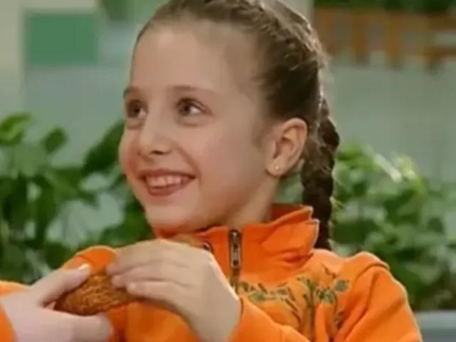 Selena'nın Nazlı'sı evleniyor! Kınayı yaktı, 5 farklı elbise giydi  