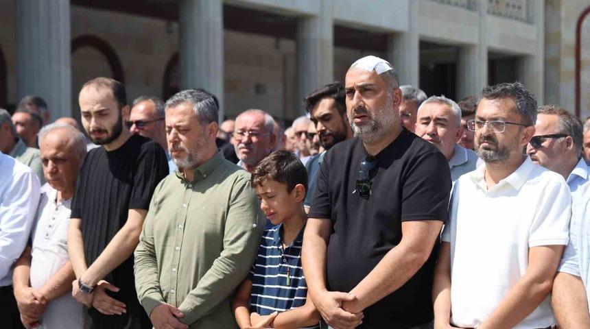Kazada hayatını kaybeden İlknur &ouml;ğretmen son yolculuğuna uğurlandı