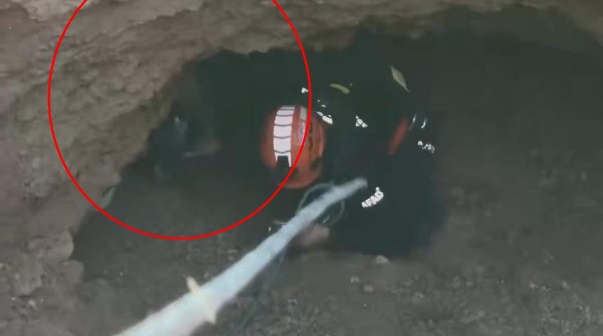 Obrukta mahsur kalan ke&ccedil;iyi AFAD ekipleri kurtardı