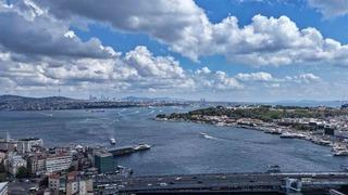 İstanbul’da gün boyu süren bulutların geçişi görüntülendi