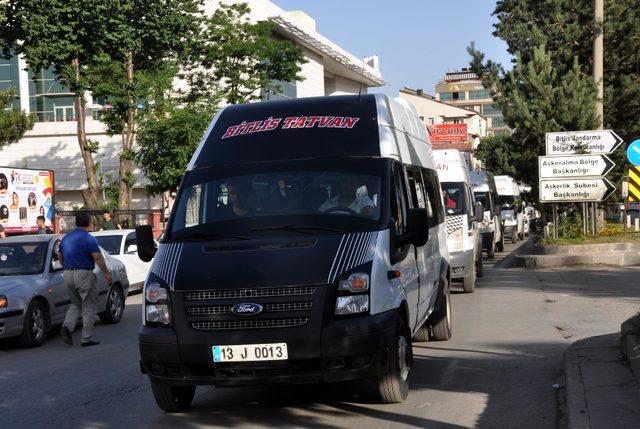 Bitlisli minibüsçülerden çocuk istismarına tepki