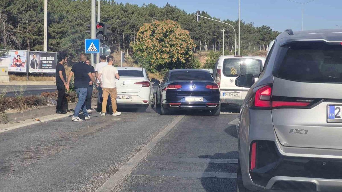 Eskişehir’de 3 aracın karıştığı kazada hasar oluştu - Mynet Yaşam
