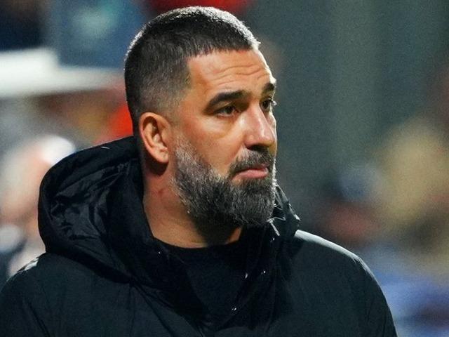 Şampiyonlar Ligi'nde eşleşmişlerdi! Arda Turan'dan Fenerbah&ccedil;e a&ccedil;ıklaması