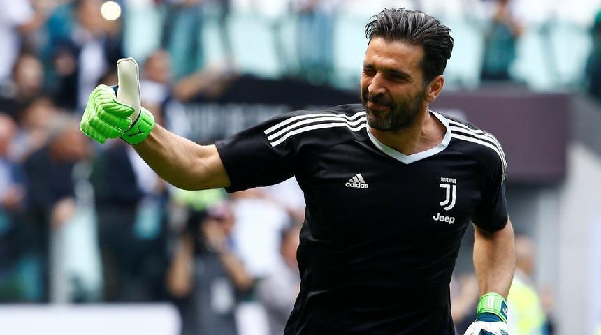 Gianluigi Buffon'un PSG'ye transfer olduğu iddia edildi!