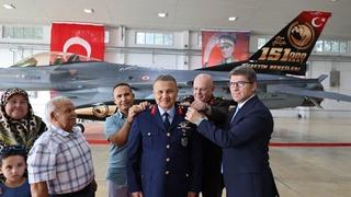 İlk Türk astronot Alper Gezeravcı yeni rütbelerini taktı