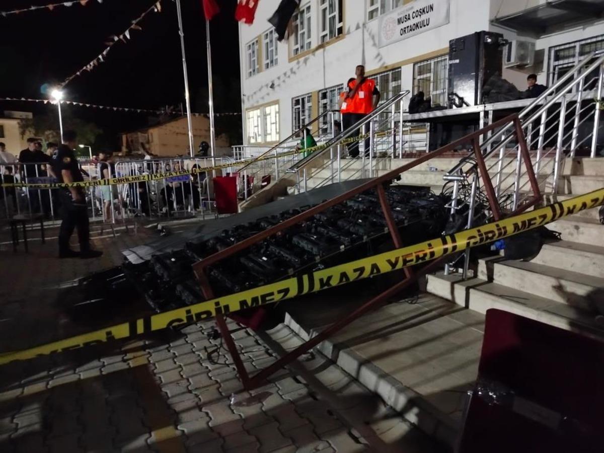 Festival alanındaki led ekran devrildi: 5 yaralı 1
