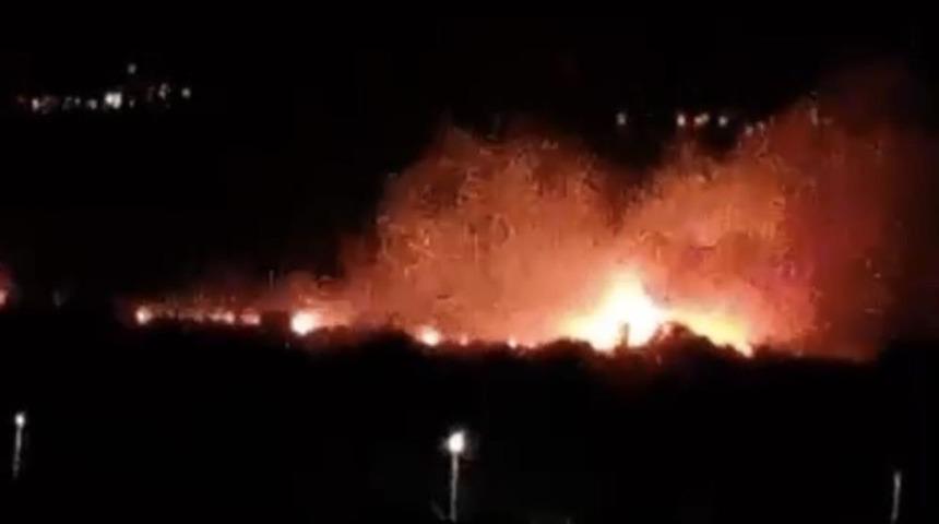 Denizli&rsquo;de ovalık alanda yangın paniği