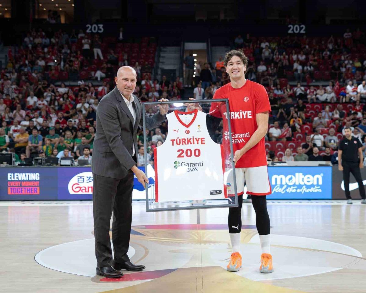 A Milli Erkek Basketbol Takımı, Litvanya’yı farklı yendi 1