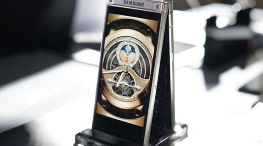 Kapaklı telefona sadık tek şirket