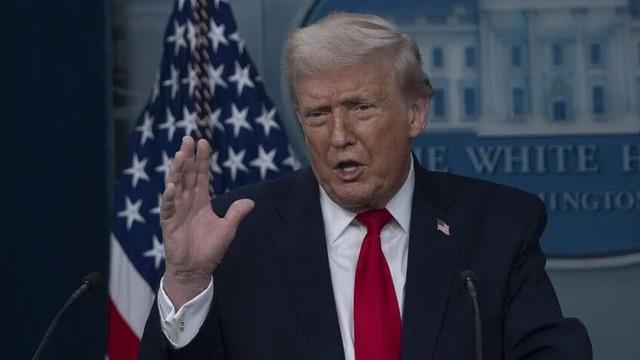 Trump 'en b&uuml;y&uuml;k anlaşma' diyerek duyurdu! O &uuml;lke doğruladı