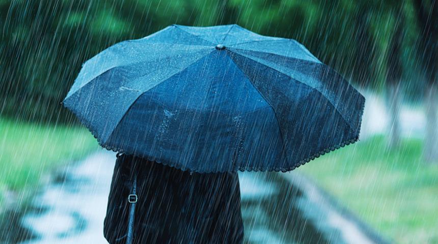 Meteoroloji alarm verdi! 26 il i&ccedil;in sarı ve turuncu kod: Sağanak ve fırtına geliyor