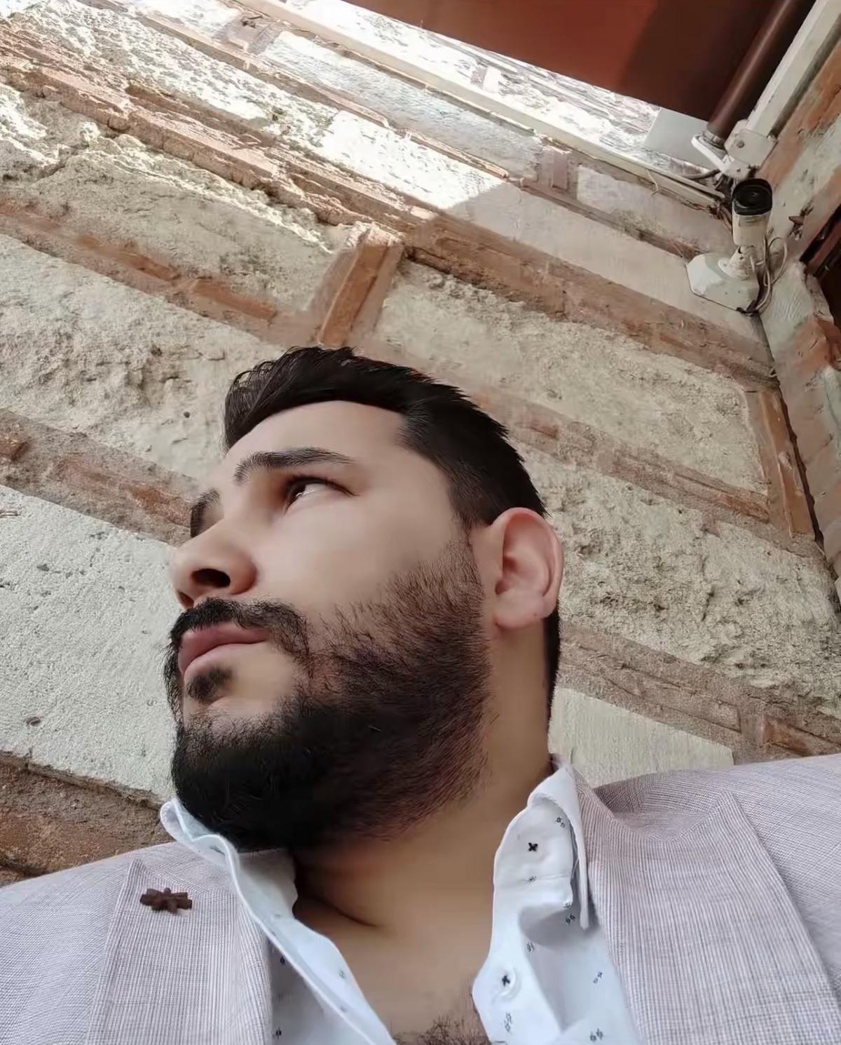 Yazar Murat Koparan, İstanbul daki villasında başından vurulmuş halde ölü bulundu 2
