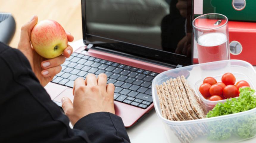 Ofis çalışanları nasıl beslenmeli? İşte ofis çalışanları için beslenme önerileri