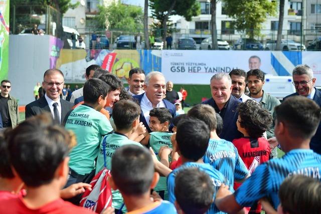 Gençlik ve Spor Bakanı Bak: "12 milyon gencimize yüzme öğrettik" 5