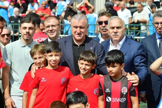 Gençlik ve Spor Bakanı Bak: "12 milyon gencimize yüzme öğrettik" 4