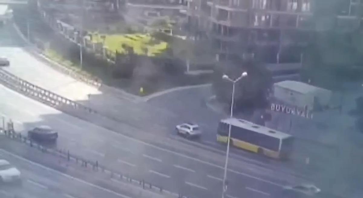 Zeytinburnu ndaki İETT otob&uuml;s&uuml; kazasında yeni gelişme! O şof&ouml;r g&ouml;zaltında 2