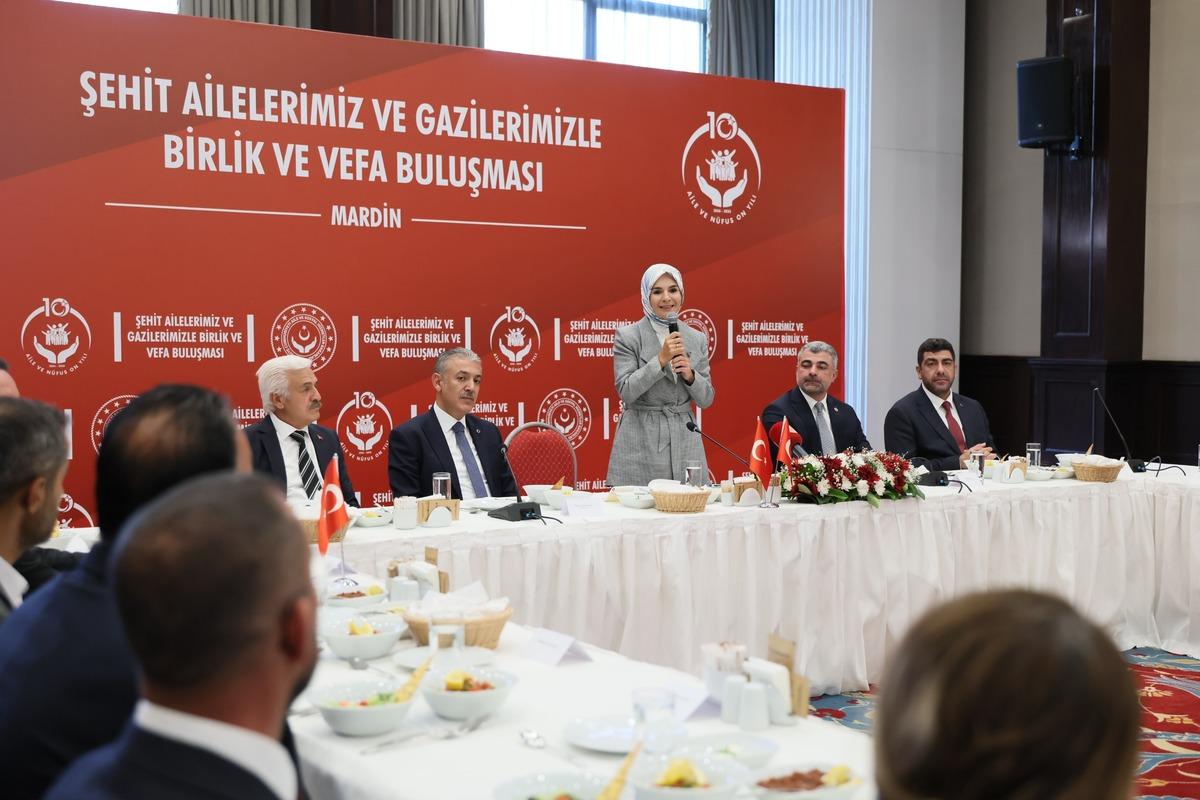 Bakan Göktaş, Mardin’de şehit aileleri ve gazilerle vefa buluşmasında bir araya geldi 4