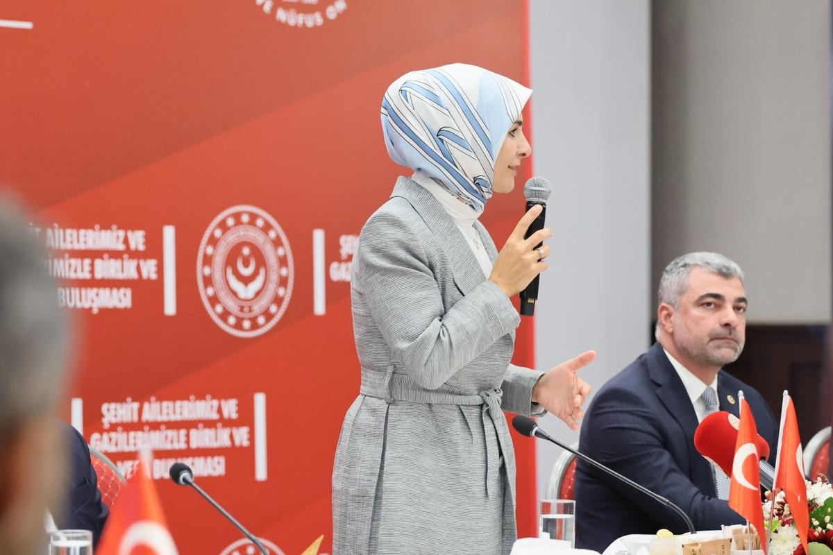 Bakan Göktaş, Mardin’de şehit aileleri ve gazilerle vefa buluşmasında bir araya geldi 5