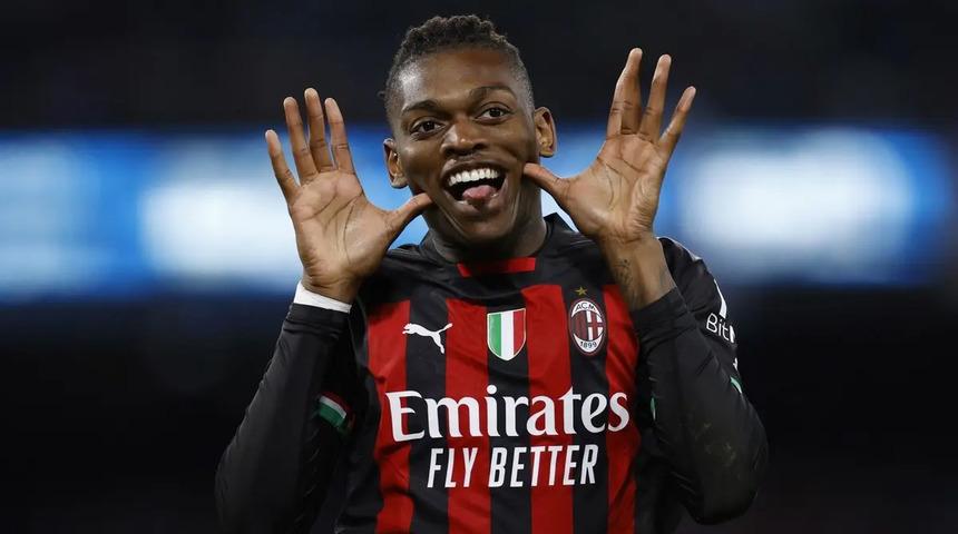 Galatasaray, Leao transferini KAP'a bildirdi!