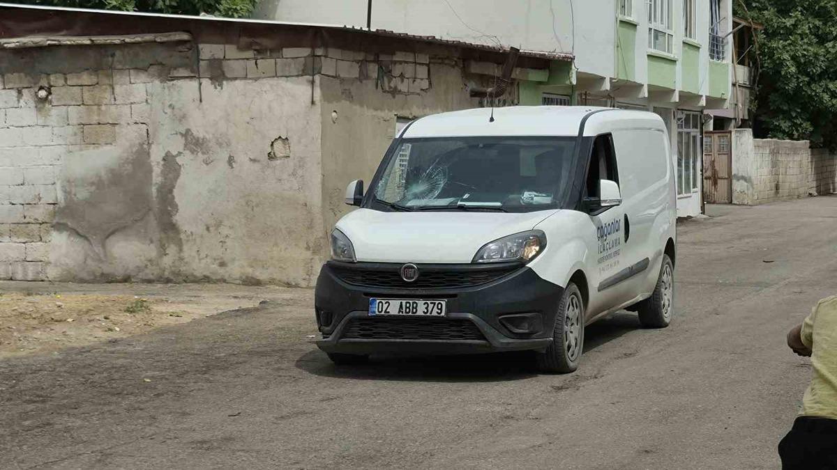 Motosiklet ile otomobil çarpıştı: 1 yaralı - Mynet Yaşam